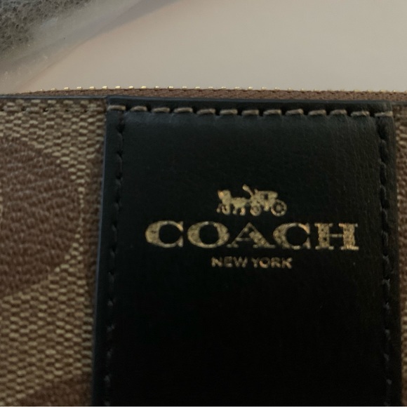 Coach signature Corner zip wristlet - Picture 8 of 8